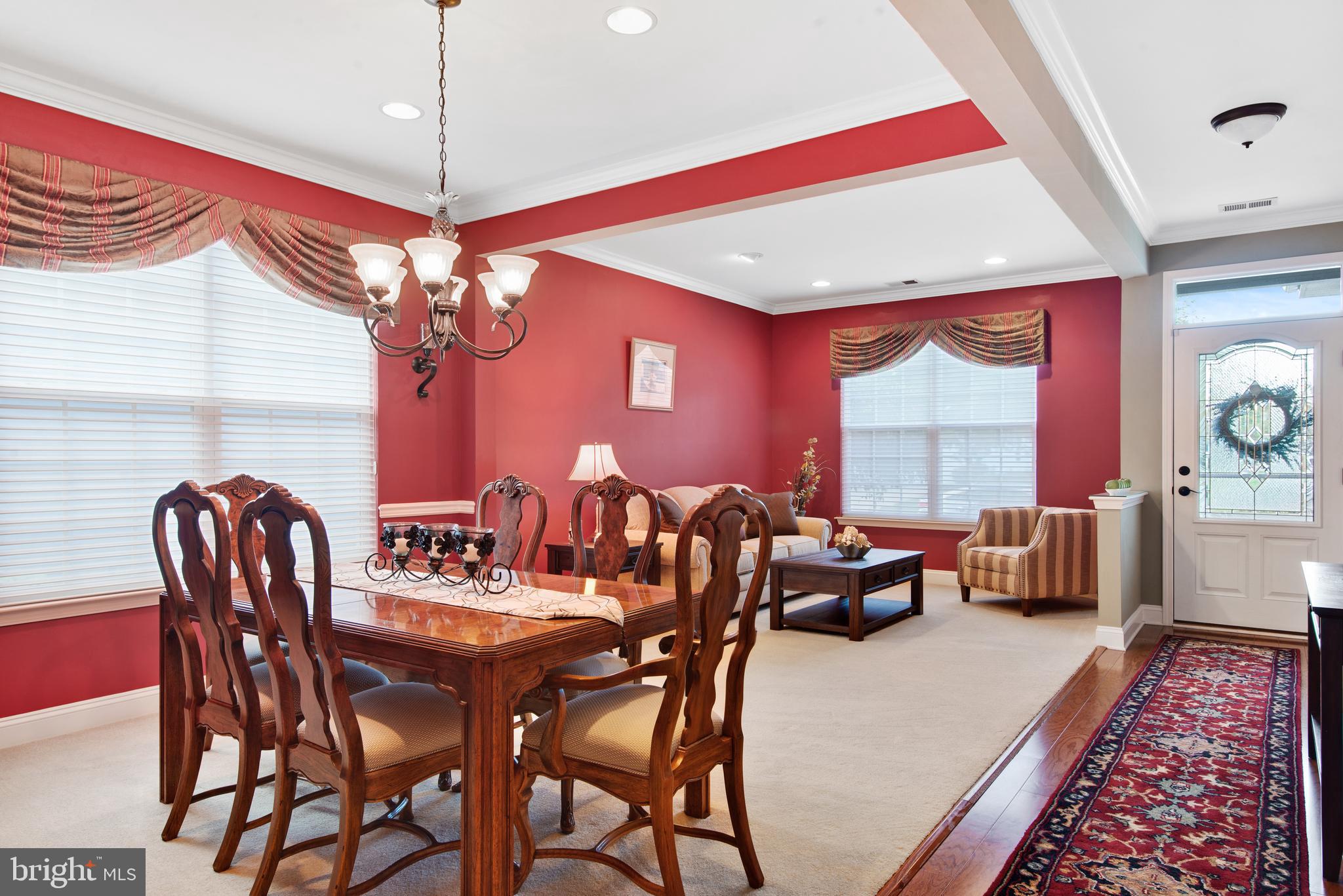 Recessed lights throughout living/dining room