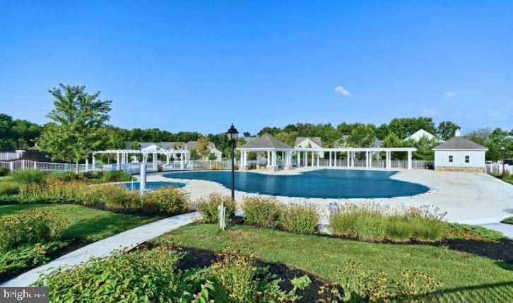 140 Somerfield Road Swedesboro, NJ 08085 - Photo 39 of 40 Community pool