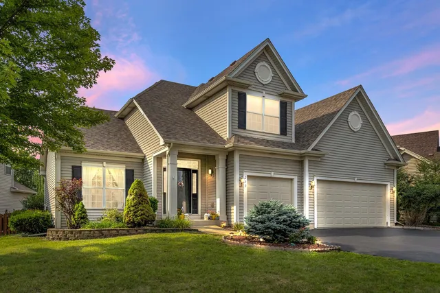 $587,000 | 240 Hearthstone Drive, Bartlett, IL 60103