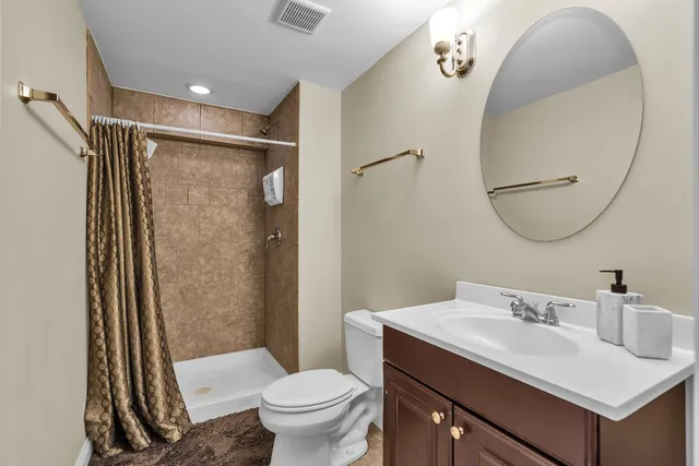 $587,000 | 240 Hearthstone Drive, Bartlett, IL 60103