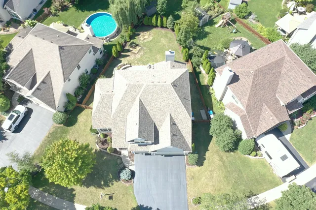 $587,000 | 240 Hearthstone Drive, Bartlett, IL 60103