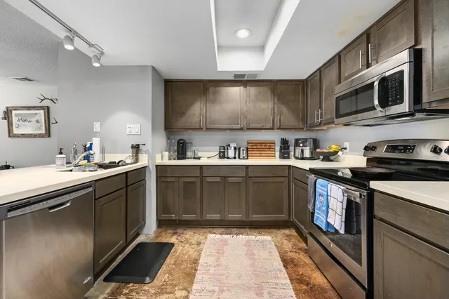 $724,500 | 3422 Willowrun Drive, Austin, TX 78704