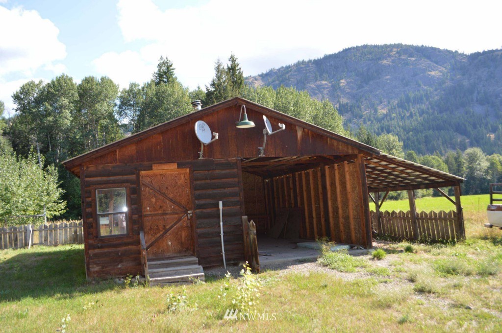 18409 State Rte 20 Winthrop, WA 98862 - Photo 3 of 13 Gallery Image 3