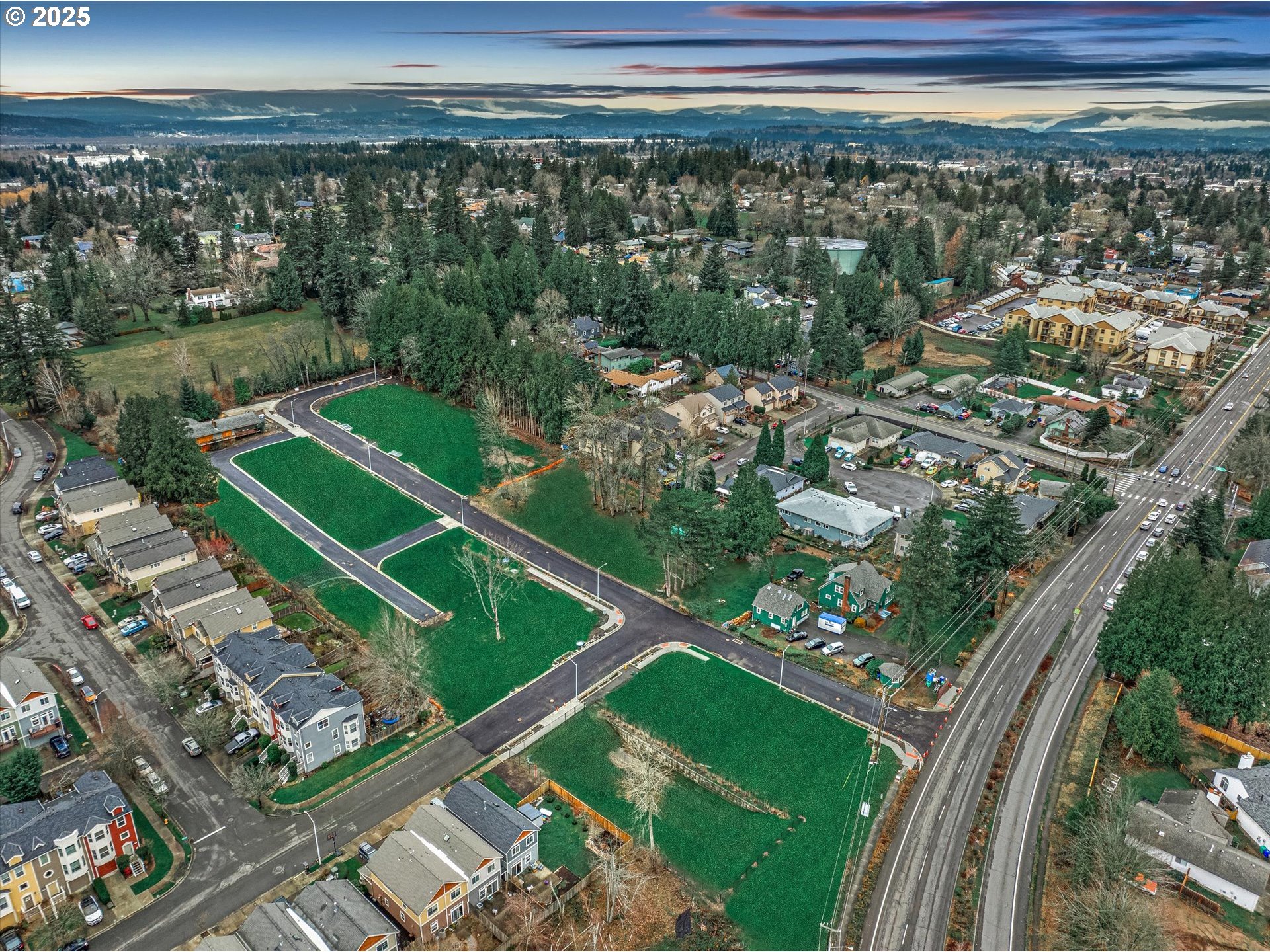 Southwest Mawrcrest Avenue, Unit 3134 Gresham, OR 97030 - Photo 3 of 9 a view of a city