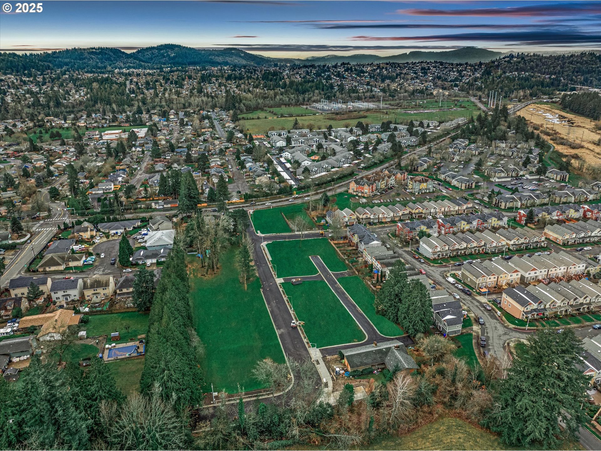 Southwest Mawrcrest Avenue, Unit 3134 Gresham, OR 97030 - Photo 5 of 9 a view of a city
