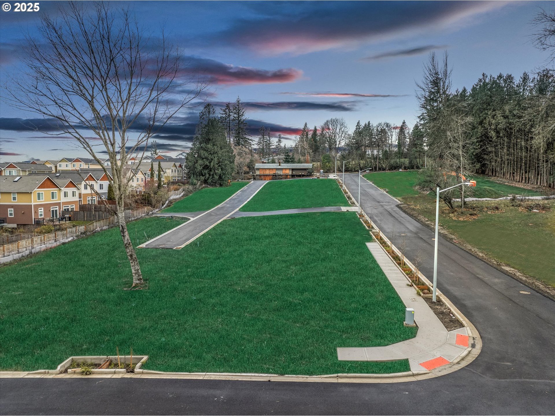 Southwest Mawrcrest Avenue, Unit 3134 Gresham, OR 97030 - Photo 7 of 9 a view of a park with large trees