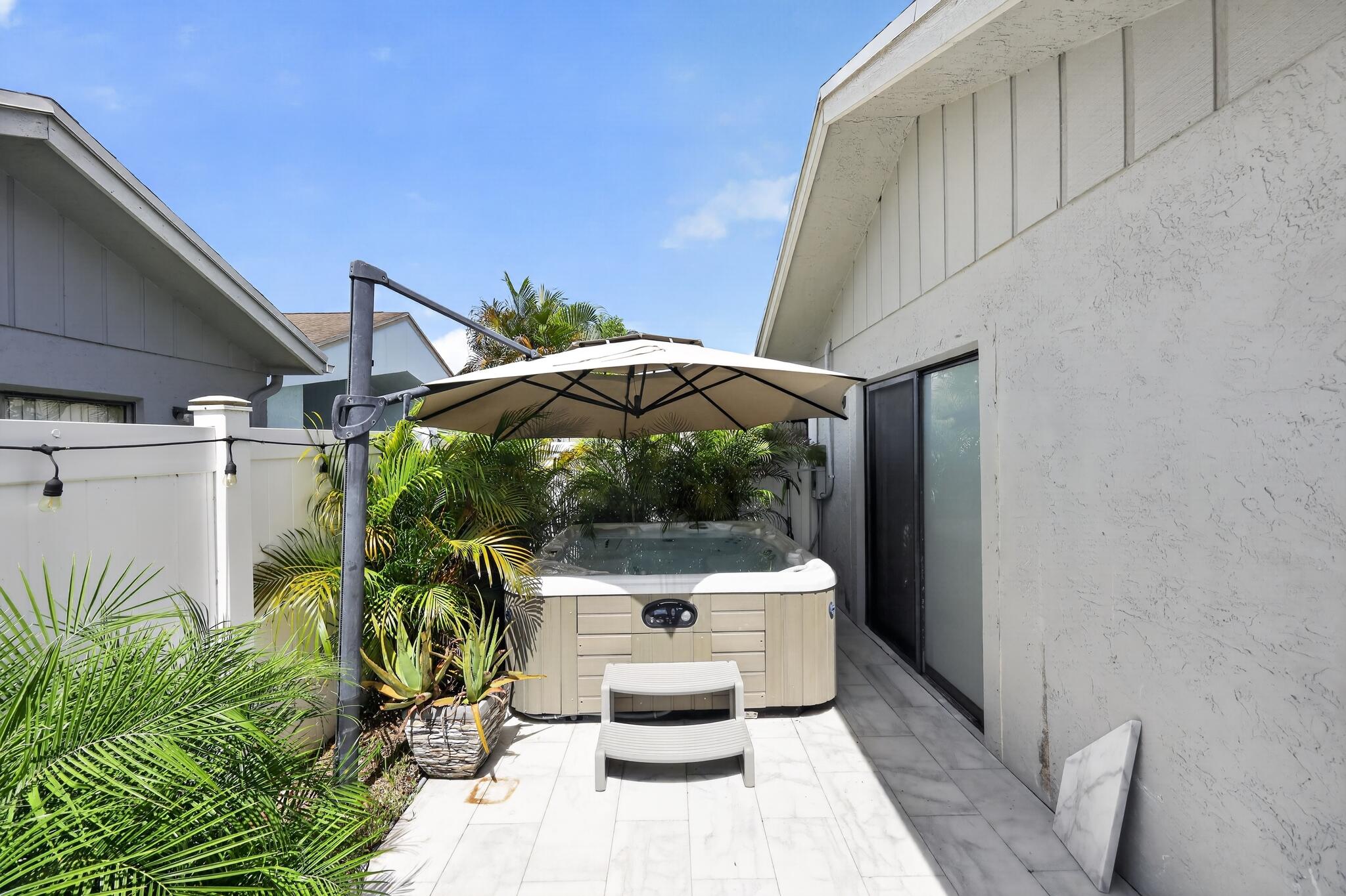 11423 Whisper Sound Drive Boca Raton, FL 33428 - Photo 5 of 39 02_11423_Whisper_Sound_Dr-Exterior-0124