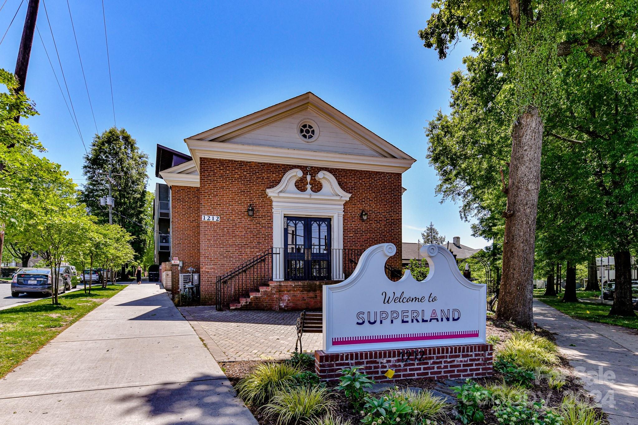 1309 Morningside Drive Charlotte, NC 28205 - Photo 37 of 41 a front view of a house with garden