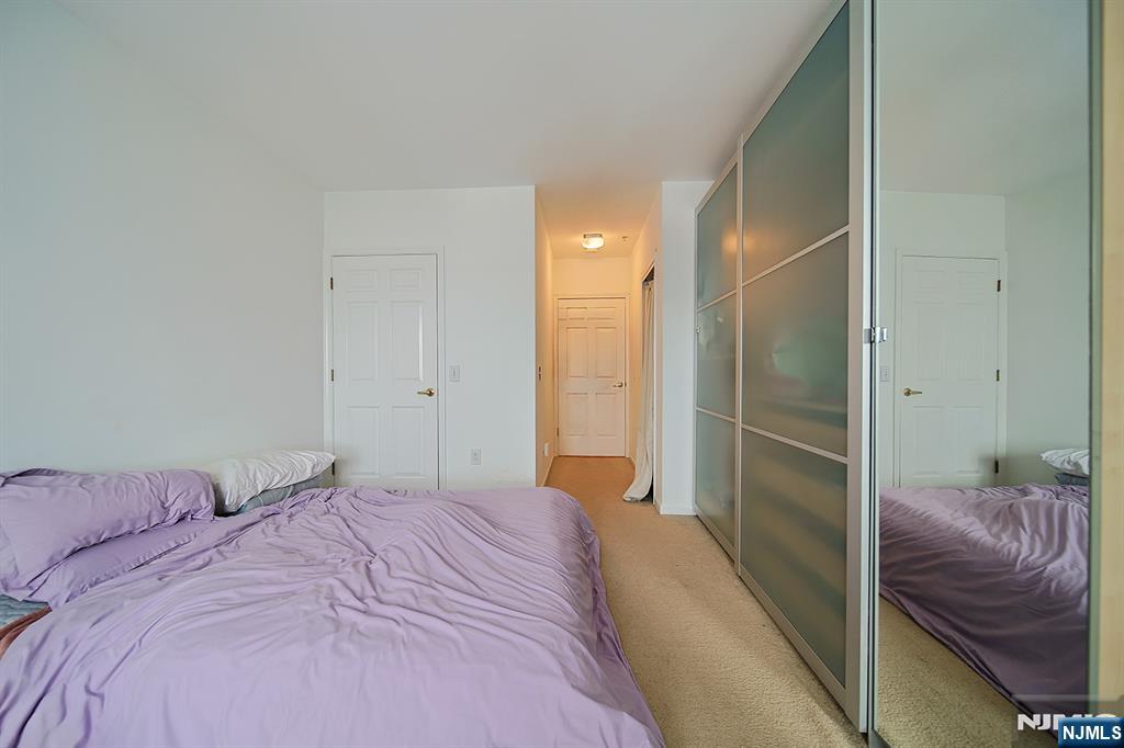 321 The Promenade Edgewater, NJ 07020 - Photo 10 of 18 Gallery Image 10