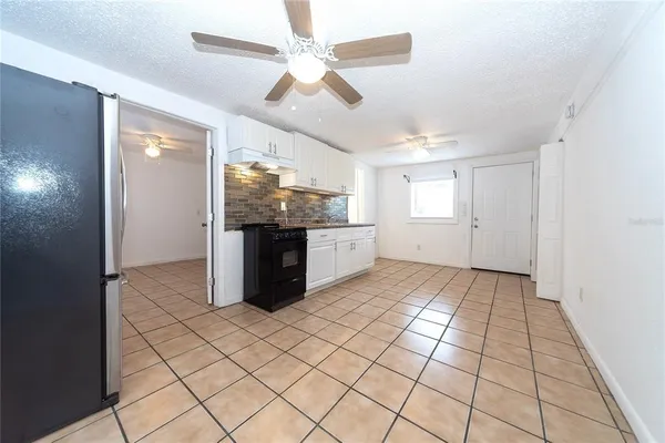 $1,300 | 620 25th Street West, Bradenton, FL 34205