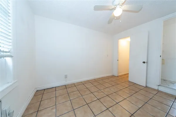 $1,300 | 620 25th Street West, Bradenton, FL 34205