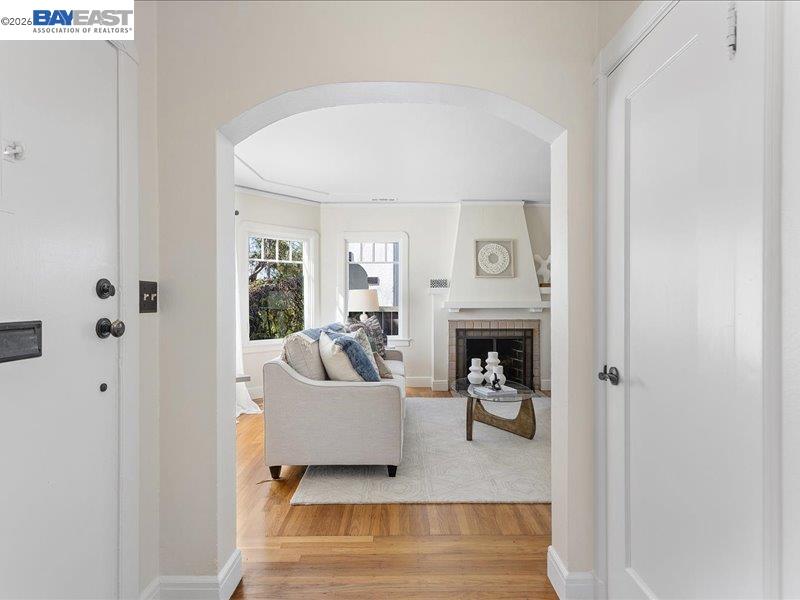 321 Central Avenue Alameda, CA 94501 - Photo 6 of 53