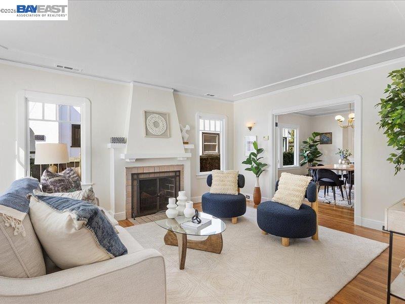 321 Central Avenue Alameda, CA 94501 - Photo 7 of 53