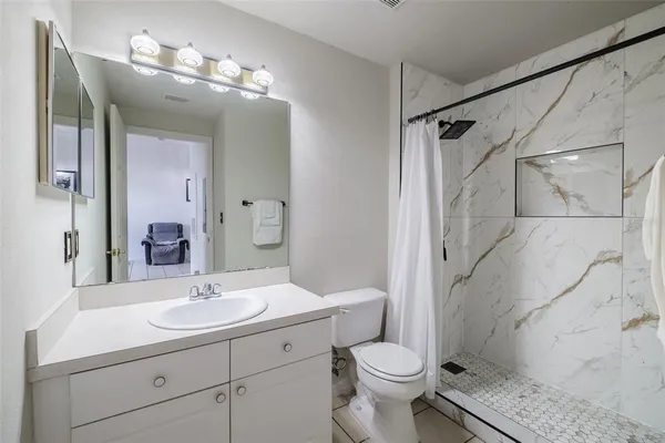 $245,000 | 141 Reserve Circle, Unit 113, Oviedo, FL 32765