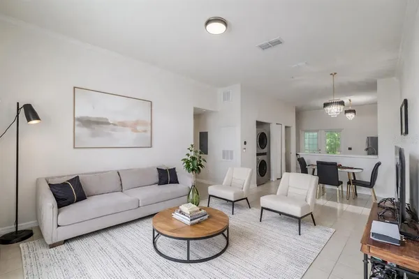 $245,000 | 141 Reserve Circle, Unit 113, Oviedo, FL 32765