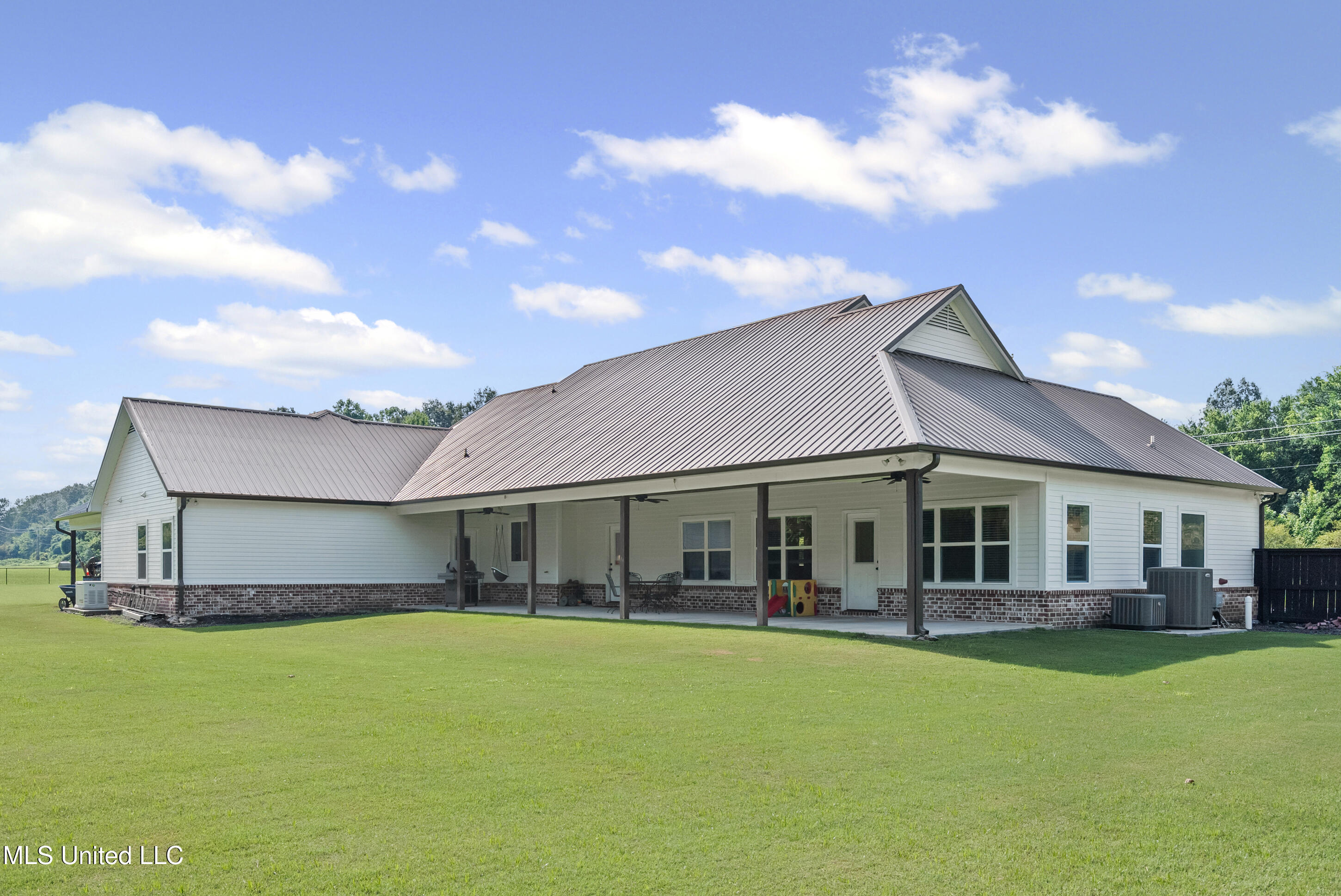7100 County Line Road Coldwater, MS 38618 - Photo 28 of 36 27_dsc03655
