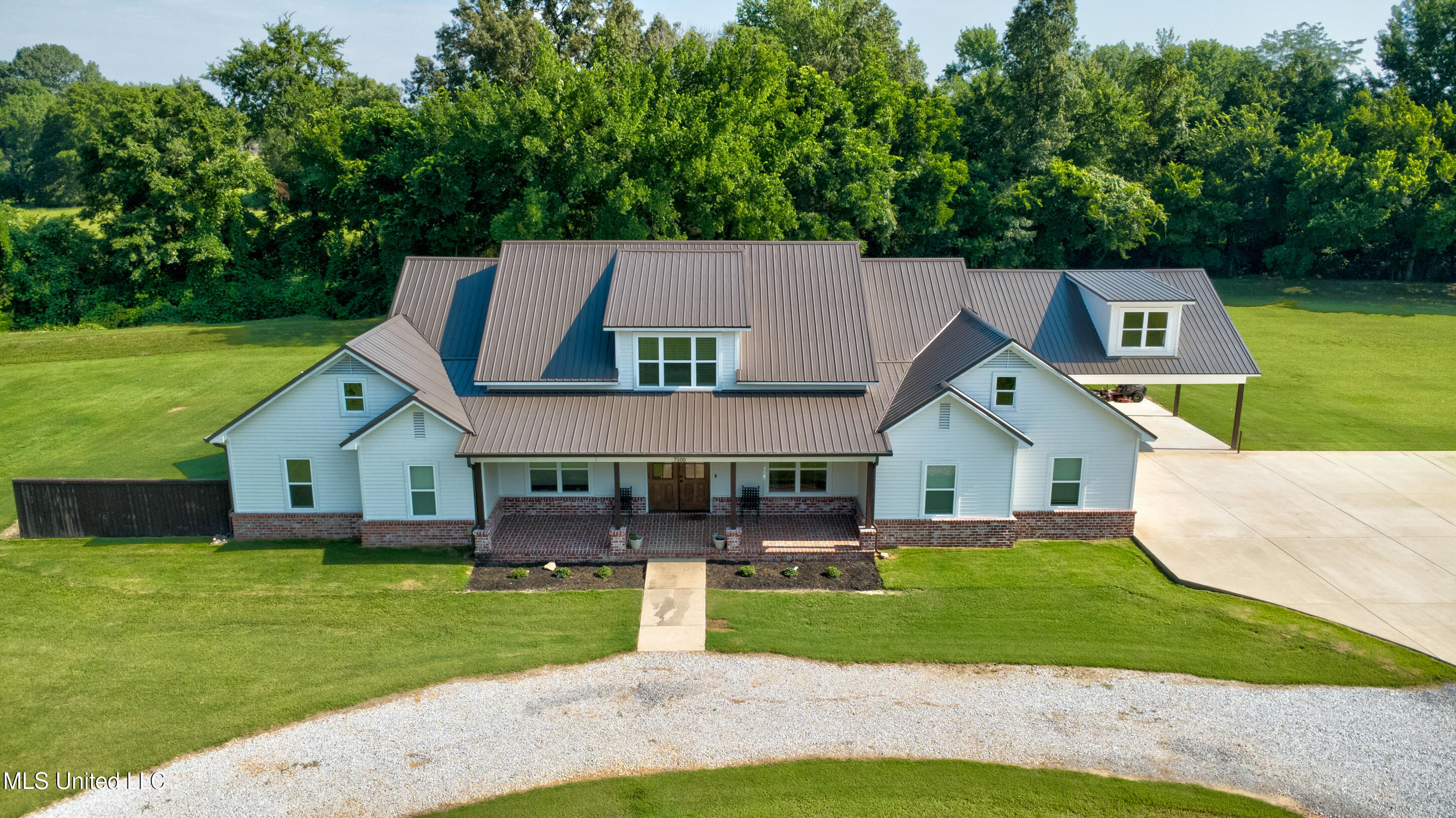 7100 County Line Road Coldwater, MS 38618 - Photo 34 of 36 34_drone-2