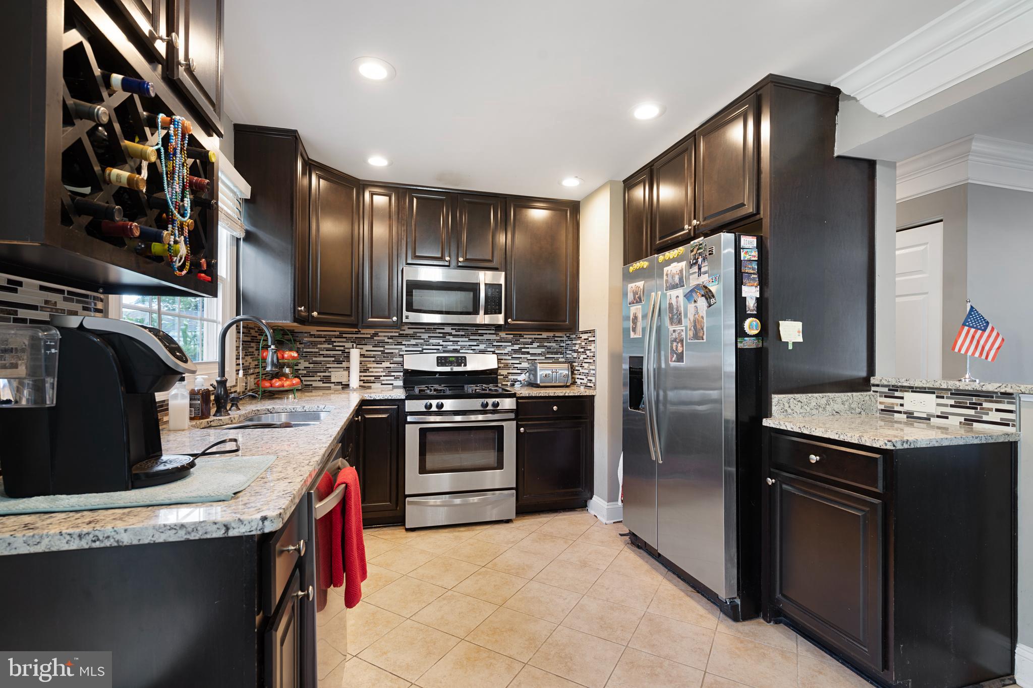 226 West Ash Road Sterling, VA 20164 - Photo 5 of 16 Kitchen