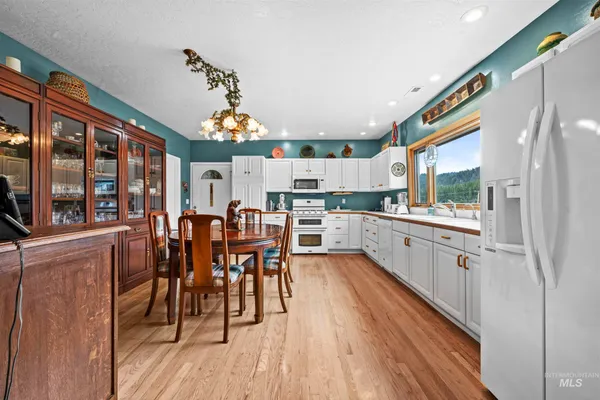 $1,025,000 | 69 River Ranch Road, Garden Valley, ID 83622