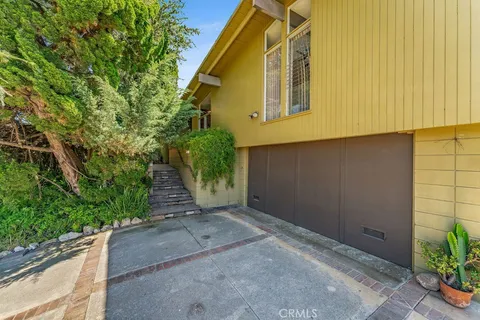 $1,950,000 | 30211 Vía Rivera, Rancho Palos Verdes, CA 90275