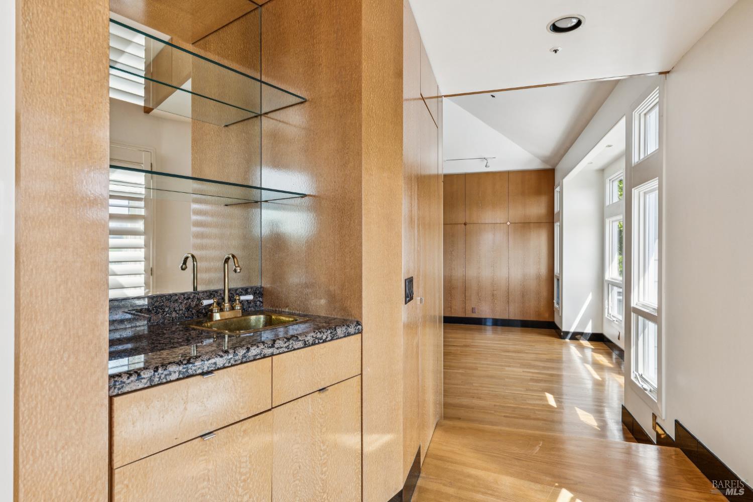 95 Spring Lane Tiburon, CA 94920 - Photo 13 of 60