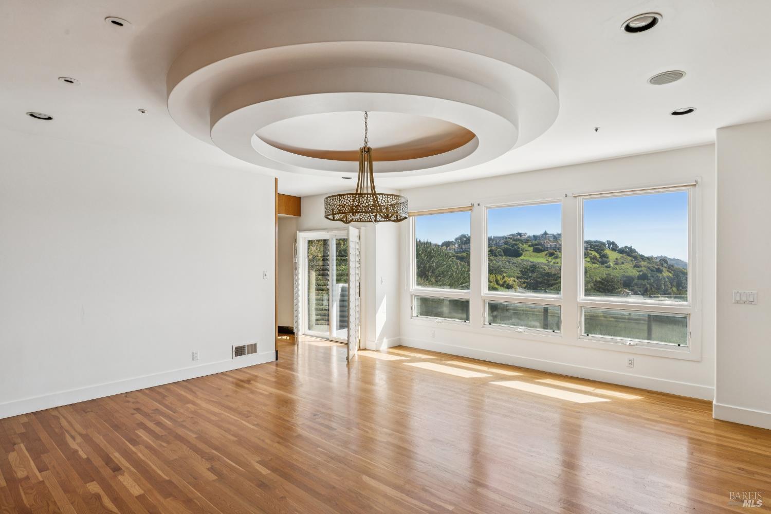 95 Spring Lane Tiburon, CA 94920 - Photo 15 of 60