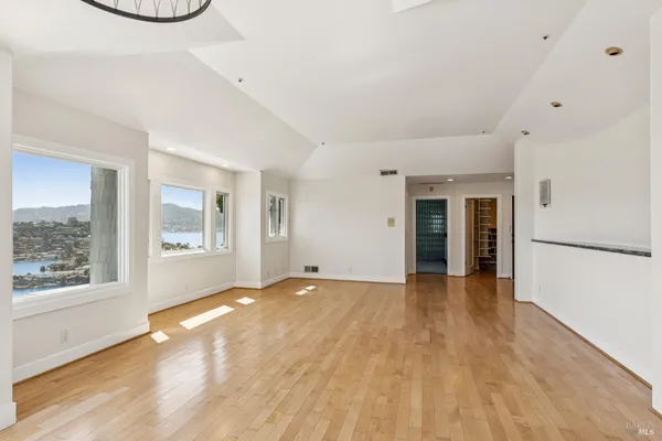$18,000 | 95 Spring Lane, Tiburon, CA 94920