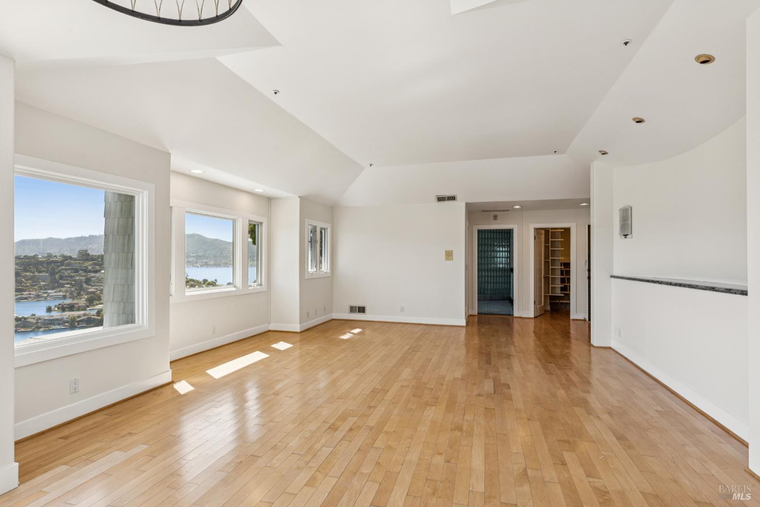 95 Spring Lane Tiburon, CA 94920 - Photo 27 of 60