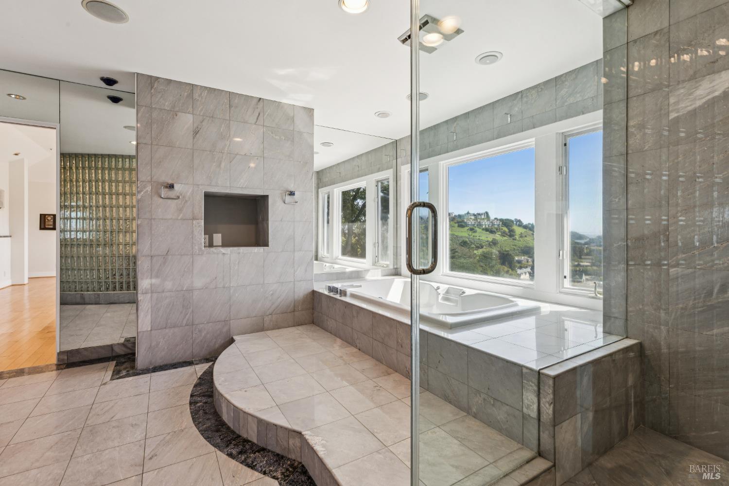 95 Spring Lane Tiburon, CA 94920 - Photo 32 of 60