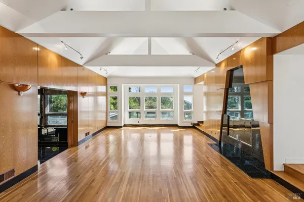 $18,000 | 95 Spring Lane, Tiburon, CA 94920