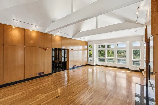 $18,000 | 95 Spring Lane, Tiburon, CA 94920