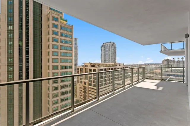 $8,500 | 275 1st Avenue South, Unit 1604, St. Petersburg, FL 33701