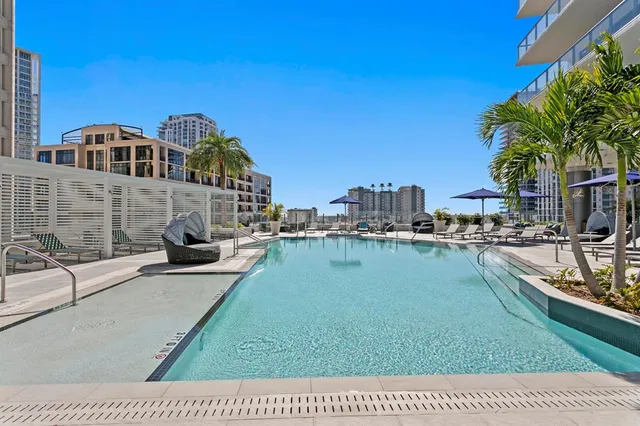 $8,500 | 275 1st Avenue South, Unit 1604, St. Petersburg, FL 33701