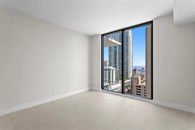 $8,500 | 275 1st Avenue South, Unit 1604, St. Petersburg, FL 33701