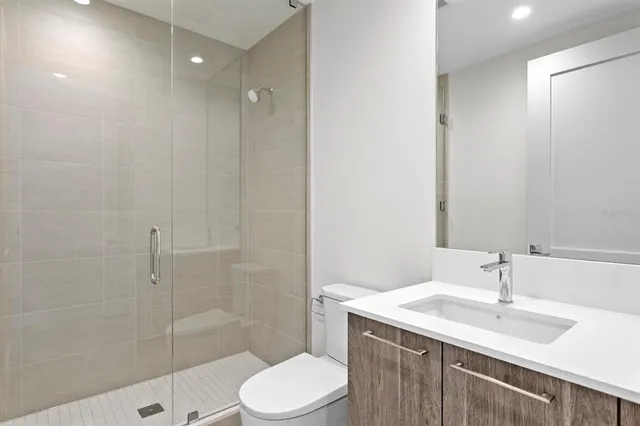 $8,500 | 275 1st Avenue South, Unit 1604, St. Petersburg, FL 33701