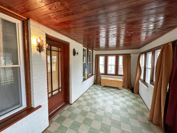 $110,900 | 1121 East Main Street, Streator, IL 61364