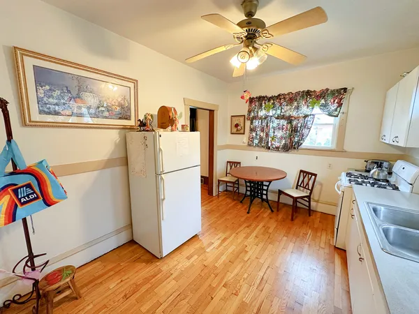 $110,900 | 1121 East Main Street, Streator, IL 61364