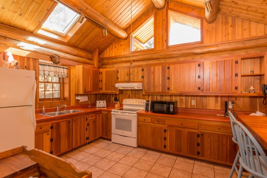 2329 Old Keene Road Athol, MA 01331 - Photo 3 of 29 Gallery Image 3