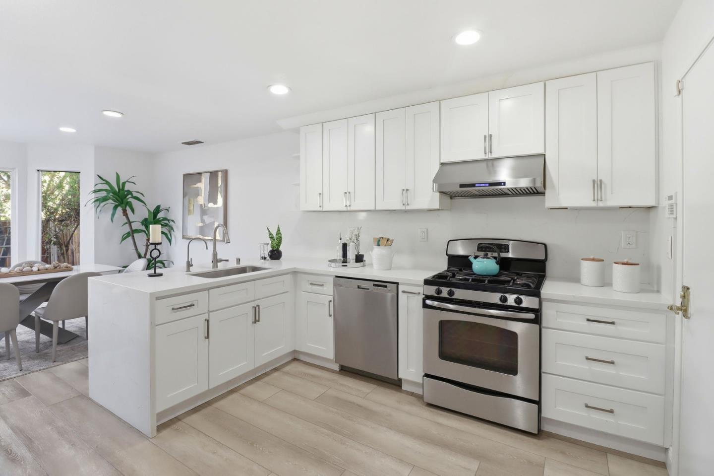 242 Fairmeadow Way Milpitas, CA 95035 - Photo 7 of 38
