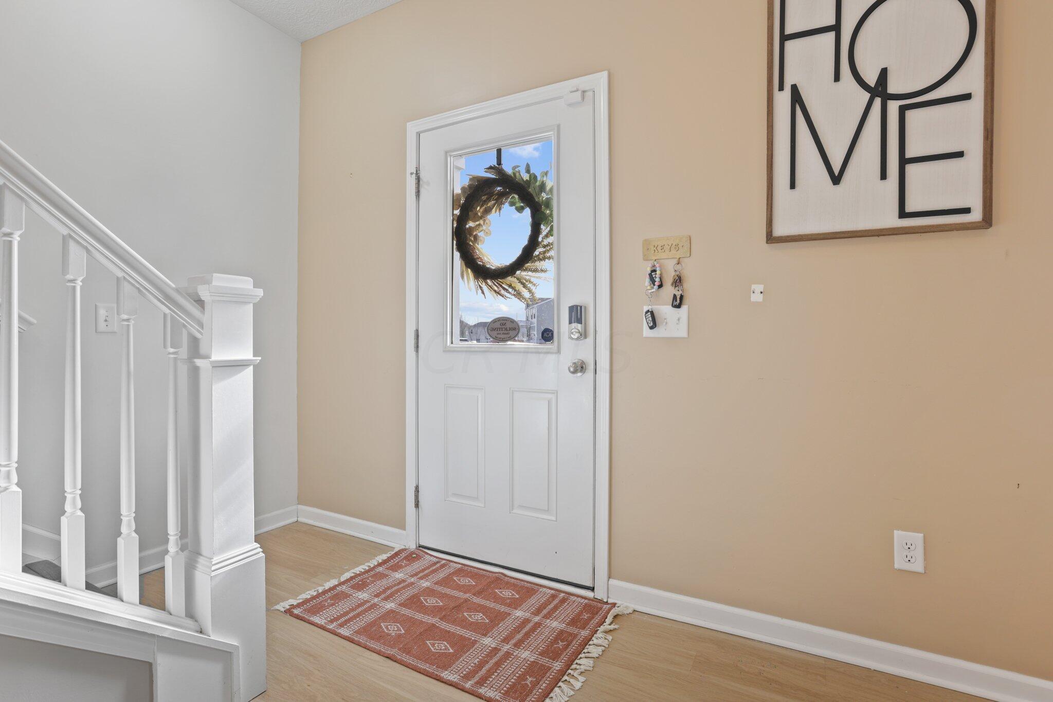 947 Burtwood Road Pataskala, OH 43062 - Photo 3 of 29 1-web-or-mls-0D3A4079