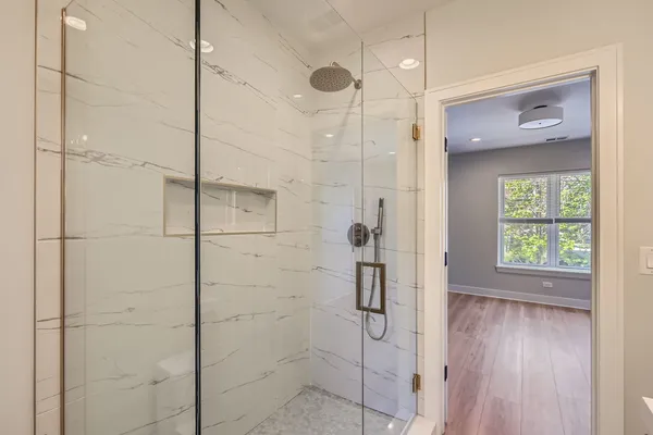 $3,600 | 5014 North Rockwell Street, Unit 1N, Chicago, IL 60625