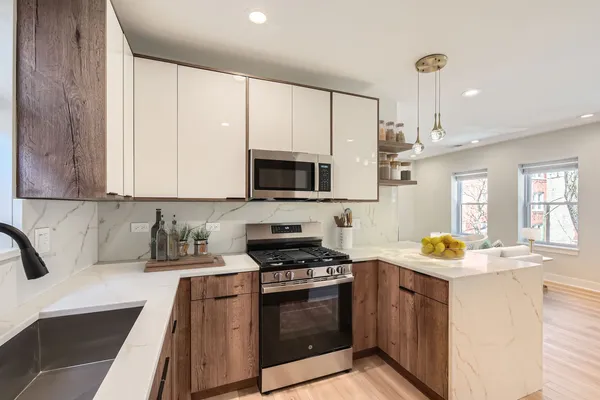 $3,600 | 5014 North Rockwell Street, Unit 1N, Chicago, IL 60625