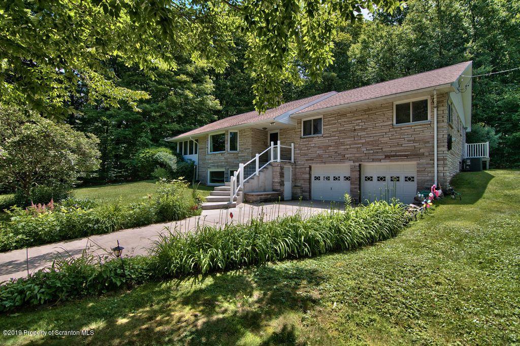 201 Wilcrest Road Moscow, PA 18444 - Photo 3 of 65 Gallery Image 3
