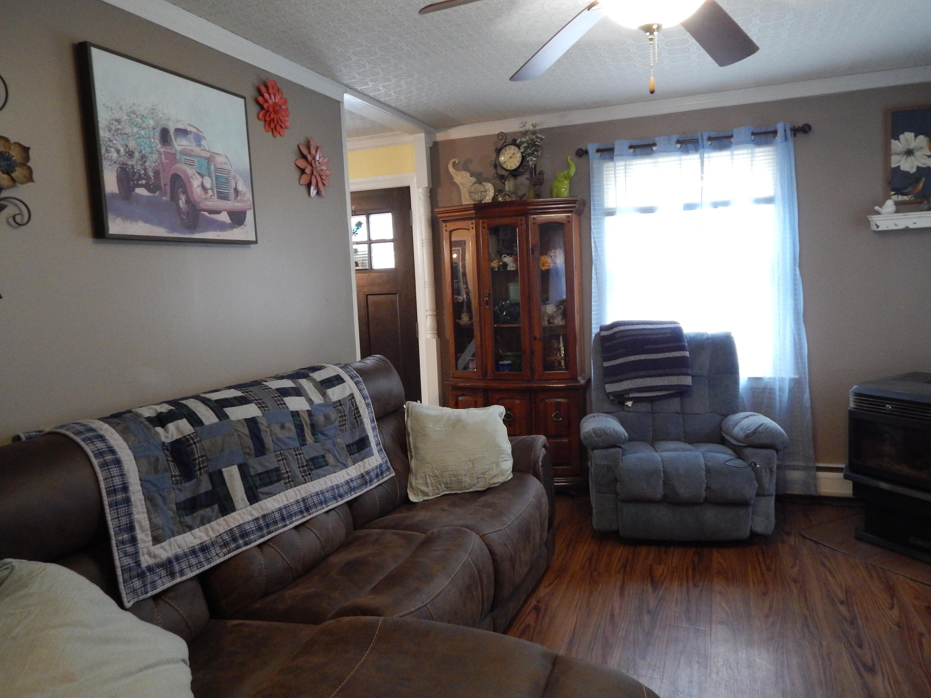 21 Tucker Street Norway, ME 04268 - Photo 11 of 14 DSCN5201