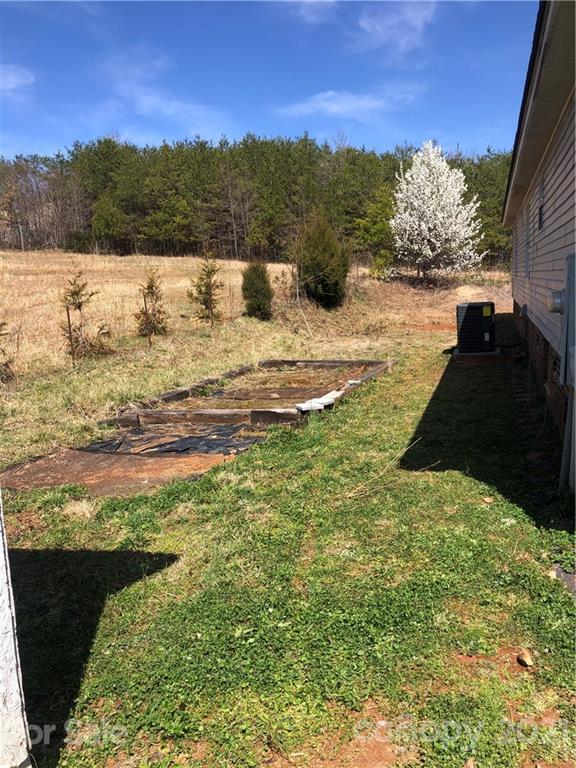 5412 Johnson Bridge Road Hickory, NC 28602 - Photo 17 of 26 Gallery Image 17