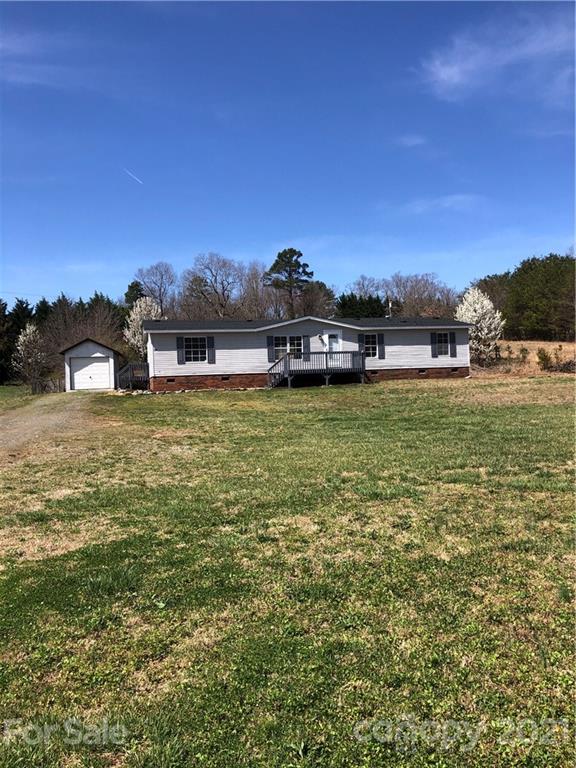 5412 Johnson Bridge Road Hickory, NC 28602 - Photo 3 of 26 Gallery Image 3