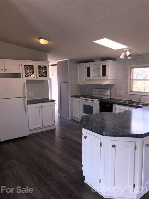 5412 Johnson Bridge Road Hickory, NC 28602 - Photo 8 of 26 Gallery Image 8