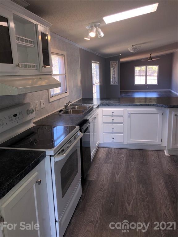 5412 Johnson Bridge Road Hickory, NC 28602 - Photo 9 of 26 Gallery Image 9