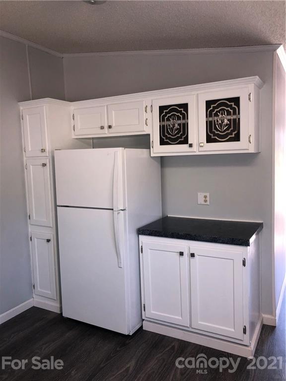 5412 Johnson Bridge Road Hickory, NC 28602 - Photo 10 of 26 Gallery Image 10