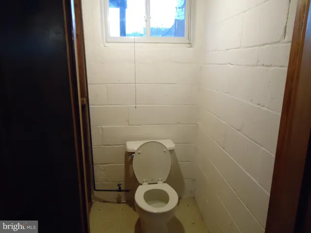 $1,800 | 1444 Barrett Road, Woodlawn, MD 21207